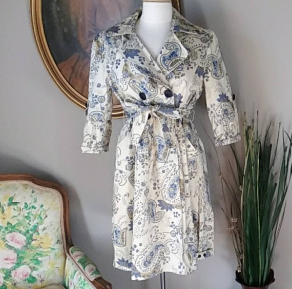 Exquisite Floral Paisley Couture Coat Dress. Mediu