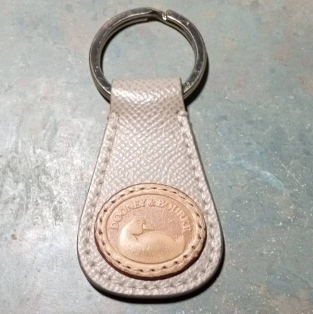 Dooney and bourke keychain discount