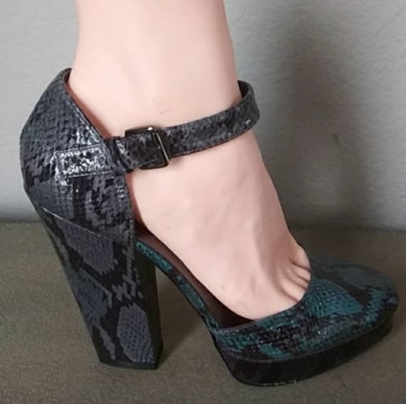 NINE WEST Gray Turquoise Faux Snake Heels. 8.5M - image 4
