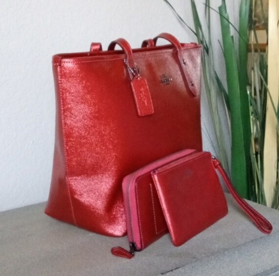 COACH 3pc Matching Large Red Metallic Tote, Walle… - image 3