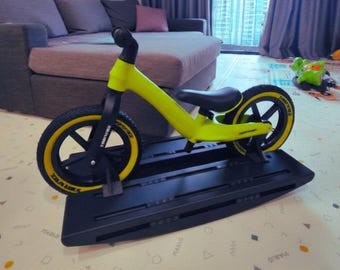 Base de balanço universal para bicicleta de equilíbrio | Base de balanço para bicicletas de equilíbrio de 12 polegadas | Treinador de bicicleta infantil para uso interno
