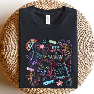 Camiseta &quot;Feliz primer día de clases&quot;, &quot;Vida del maestro&quot;, &quot;Primer día de clases&quot;, &quot;Regalo de agradecimiento al maestro&quot;, &quot;Regreso a clases&quot;