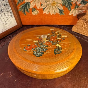 Mid Century Japanese Lacquerware container with Lid - Vintage