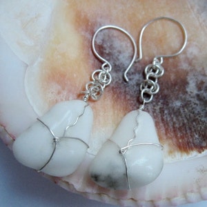 White Howlite Sterling Silver Wire wrapped earrings. Chainmaille handmade chain earrings are the best gift for stone lover.