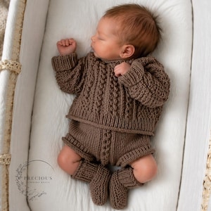 Baby Sweater Set Knitting Pattern: Newborn Coming Home Outfit (PDF Download)