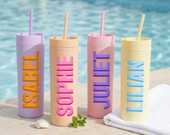 Personalisierter Brautjungfer Becher mit Namen, personalisierter dünner Becher mit Strohhalm, Brautjungfer Vorschlag Geschenk, Hochzeit Gastgeschenk für die Brautparty