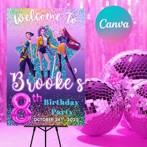以下が含まれることがあります： 「Brooke's 8th Birthday Party October 24th 2025」の文字が入ったパーティーサイン。3人のアニメキャラクターが描かれています。黒いイーゼルに立てられており、背景にはディスコボールがあります。