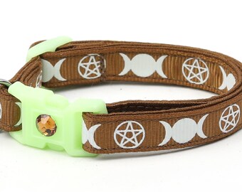 Wicca Katzenhalsband - Hexe vertraut auf Braun - Breakaway Katzenhalsband - Kätzchen oder groß - Glow in the Dark B72D31