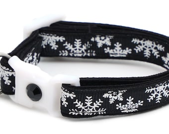 Snowflake Cat Collar - Classic Snowflakes on Black - Breakaway Cat Collar - Kitten or Large Size B136D110