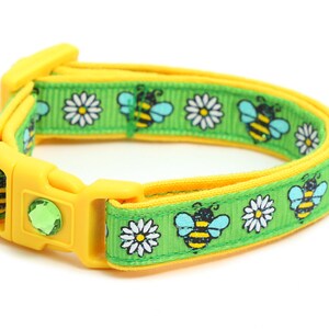 Honey Bee Cat Collar - Flowers & Bees on Green - Small Cat / Kitten Size or Large Size B139D35