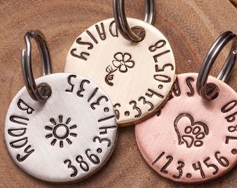 Petite ID-Tag (0,5 cm) • Wählen Sie Ihr Design • Katzen- oder Hunde-Namensschild • Gestempelte ID-Marke • Kleines Namensschild • Individuelle Haustiermarke • Messing oder Kupfer