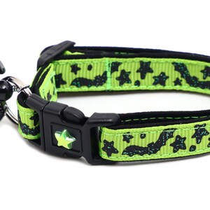 Halloween Cat Collar Spooky Bats and Stars on Green Breakaway Safety B59D137 Bat Charm