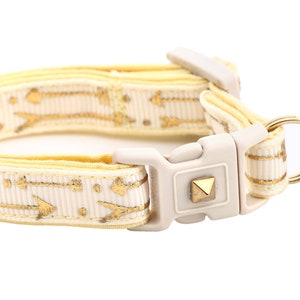 Arrow Cat Collar Metallic Gold Arrows on Ivory Breakaway Safety B35D289 Both Charm and Bell