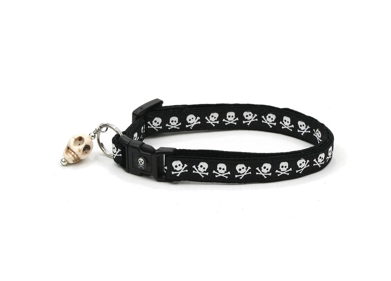 Skull Cat Collar Skulls and Crossbones on Black Small Cat / Etsy