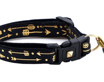 Arrow Cat Collar - Metallic Gold Arrows on Black - Breakaway Safety - B51D289