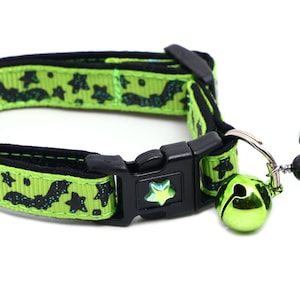 Halloween Cat Collar Spooky Bats and Stars on Green Breakaway Safety B59D137 Both Charm and Bell