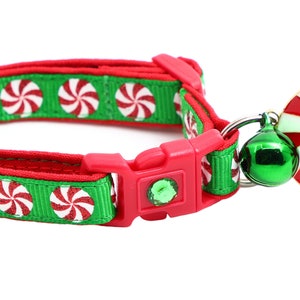 Christmas Cat Collar - Peppermints on Green - Breakaway Safety - B28D188