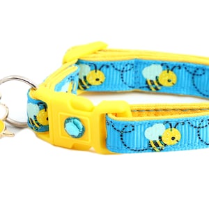Honey Bee Cat Collar - Honey Bees on Blue - Breakaway Safety - B8D66