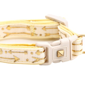 Arrow Cat Collar Metallic Gold Arrows on Ivory Breakaway Safety B35D289 Jingle Bell