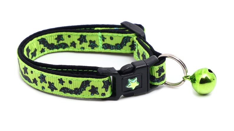 Halloween Cat Collar Spooky Bats and Stars on Green Breakaway Safety B59D137 Jingle Bell