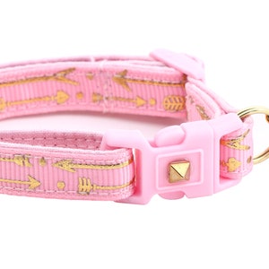 Arrow Cat Collar - Metallic Gold Arrows on Light Pink - Breakaway Safety - B106D289