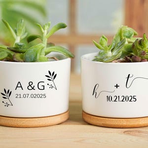 Cache-pot personnalisé, cadeaux de fiançailles, cadeau de pot de mariage personnalisé, pot en céramique blanche, pot de succulentes pour couple, cadeau de mariage, cadeau pour nouvelle maison