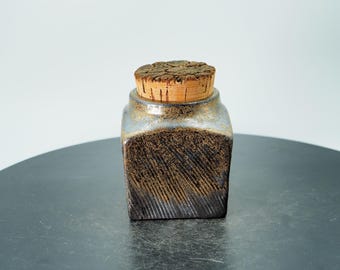 Golden-Rim Ceramic Tea Canister – Airtight Solid Wood Lid Storage Jar, Moisture-Proof Design