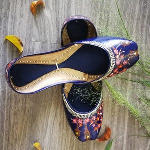 Hand Painted Floral Patels Leather Khussa