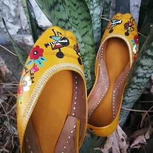 Hand Painted Rock Leather Khussa