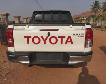 Past op Toyota Hilux achterklepstickers Hilux-graphics stickers in elke kleur