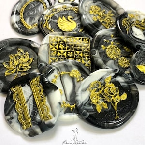 Adesivi con sigillo di ceralacca. Marmo bianco-nero-oro. Sigilli per le feste, matrimoni, inviti, regali.