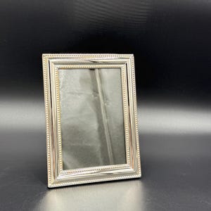 Cornice portafoto vintage placcata in argento, con bordo decorato con perline, 15 x 11 cm