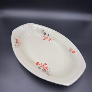 Orange-graue Blumen-Servierplatte, Mosa Maastricht, ovale Platte, 34 cm