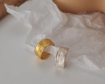 925 Silver Ear Cuff Textured Wide – Minimalist No Piercing Clip | Gold & Silver MareDoro