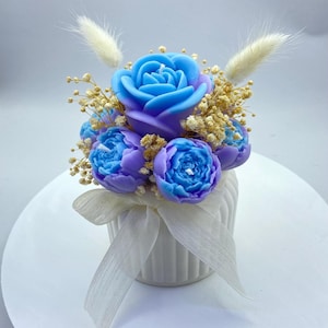 Handmade Flower Candle – Soy Wax Floral Bouquet in Bowl – Decorative Gift for Her, Home Decor Candle Centerpiece