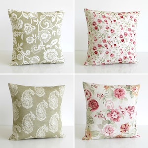 Housse de coussin floral vert sauge - Décoration botanique Cottagecore - Fait main au Royaume-Uni