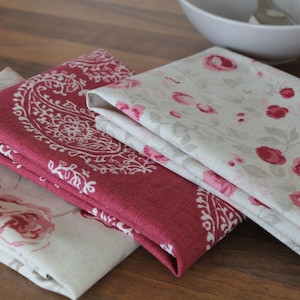 Mix and Match Tea Towel Set of 3 or 4, Shabby Chic Raspberry and White ...