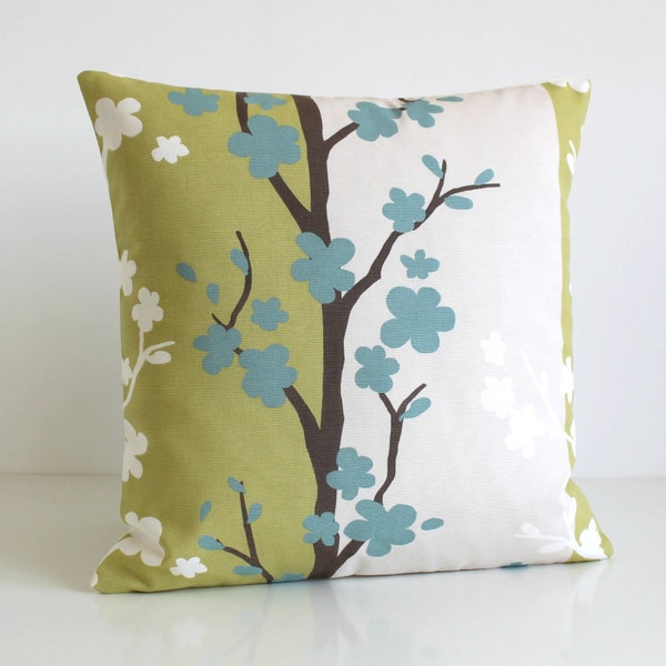 Green Cushion Cover, Scandinavian Cushion Cover, Cotton Pillow Case, Decorative Sofa Pillow, Throw Pillows - Nordic Blossom Pistachio