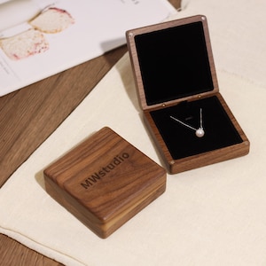 Personalized Wooden Necklace Box Custom Engraved Luxury Necklace Organizer With Name Travel Necklace Case Gift for Her Anniversary Gift