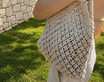 Handmade Macrame Tote Bag with Bamboo Handles – Boho Crochet Shoulder Bag