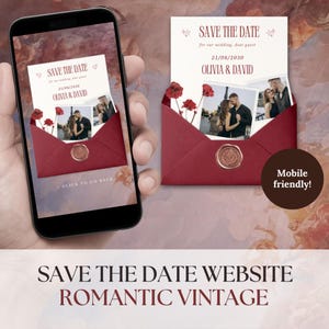 Op de afbeelding: Een romantische, vintage "Save the Date" kaart in een bordeauxrode envelop, met foto's en bloemaccenten. De kaart toont de tekst "Save the Date" en de namen "Olivia & David". Het ontwerp bevat een zegel.