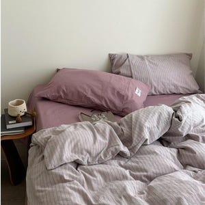 Set di biancheria da letto a righe rosa e verdi, copripiumino in morbido cotone, biancheria da letto coreana estetica, set letto pastello, arredamento minimalista per la camera da letto, singolo, matrimoniale, king size
