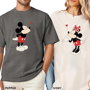 Comfort Colors® Custom Liebhaber Mickey und Minnie Shirt, Valentinstag Geschenk Shirt, Disney Paar Disney Matching Shirt, Disney-Liebhaber Valentinstag