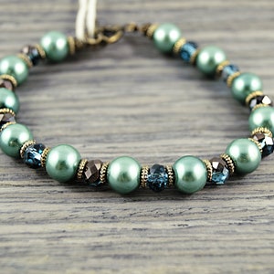 Green Pearl Bracelet, Green Bracelet, Beaded Bracelet, Crystal Bracelet