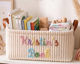 Gepersonaliseerde corduroy babyboekenmand, babykamerorganizer met eigen naam, kraamcadeau