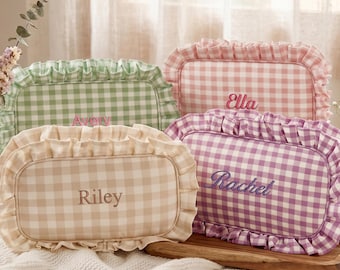 Gepersonaliseerde make-uptas met ruches, aangepaste make-uptas met ruches, geborduurde reistas met naam, pastelkleurige make-uptas, cadeau bruidsmeisje