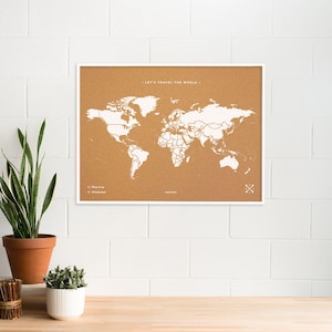 Carte du Monde en Liege Naturel, Deco Murale Voyage, Personnalisable avec Accessoires, Fait Main en Espagne