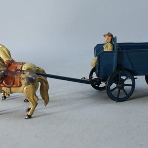 Vintage German Köhler Wind-Up Horses, Cast-Iron Horse Cart & Driver | Collectable Tin Toy Set for Restoration, Display or Repair