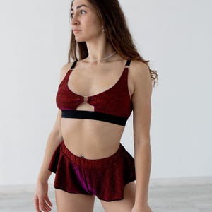 Shiny pole dance set, Burgundy glitter outfit with skirt shorts,Exotic strip dance,Glitter pole dance set,Sparkle pole dancewear