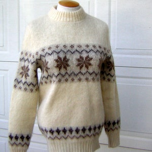 Vintage Icelandic Sweater Snowflake Motif UNISEX Warm Soft Fuzzy Wool ICE-AME